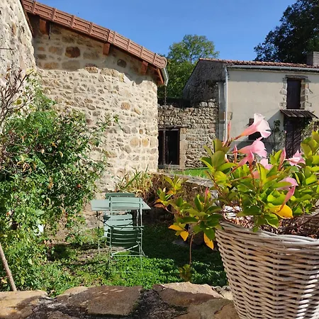 Coccinelle 度假居 Yronde-et-Buron